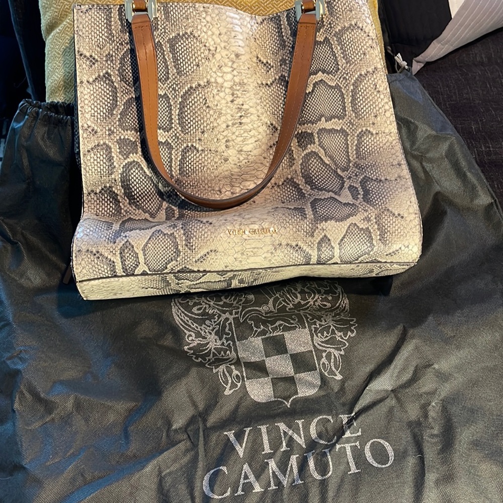 Hand bag